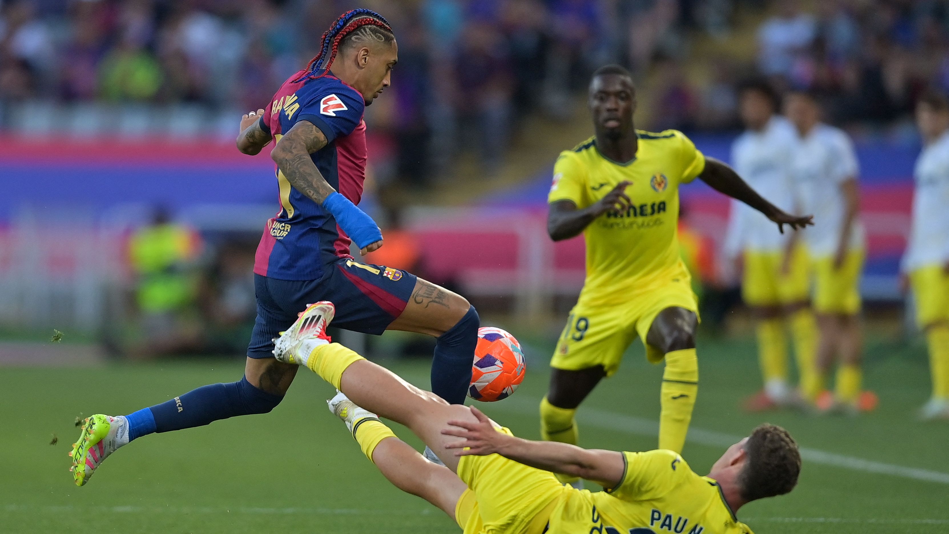 لاعبو الدوري الإسباني يدينون اقتراحًا "غير محترم" باستضافة مباراة برشلونة ضد فياريال في ميامي بعد اجتماع القادة