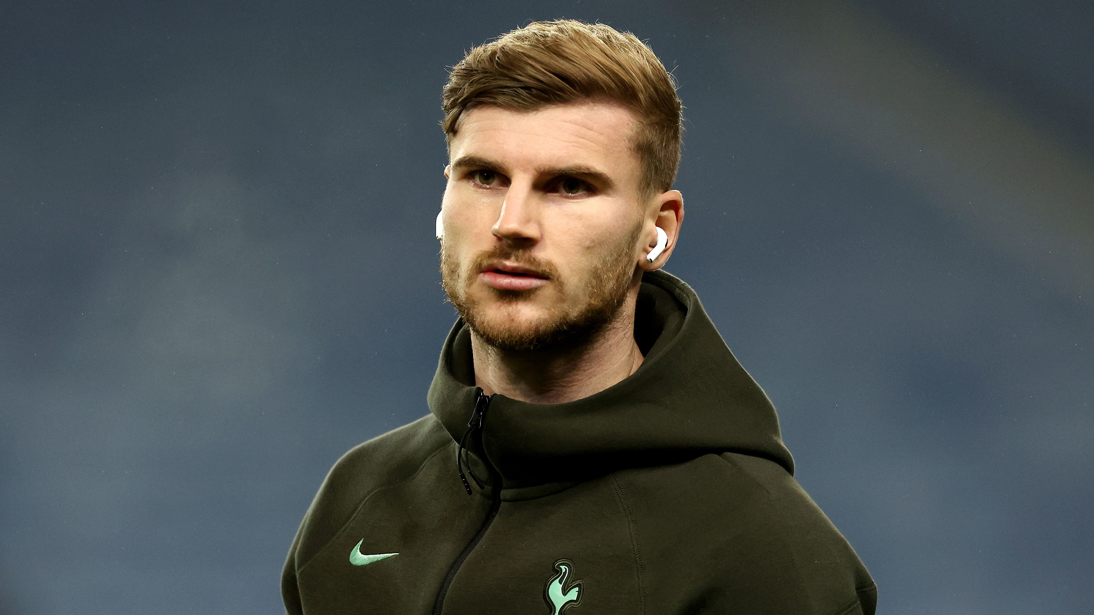 تخلى نادي آر بي لايبزيغ عن آماله في بيع تيمو فيرنر بعد رفضه عروضًا من الدوري الأمريكي لكرة القدم والدوري الإيطالي على الرغم من فرص مشاركته المحدودة