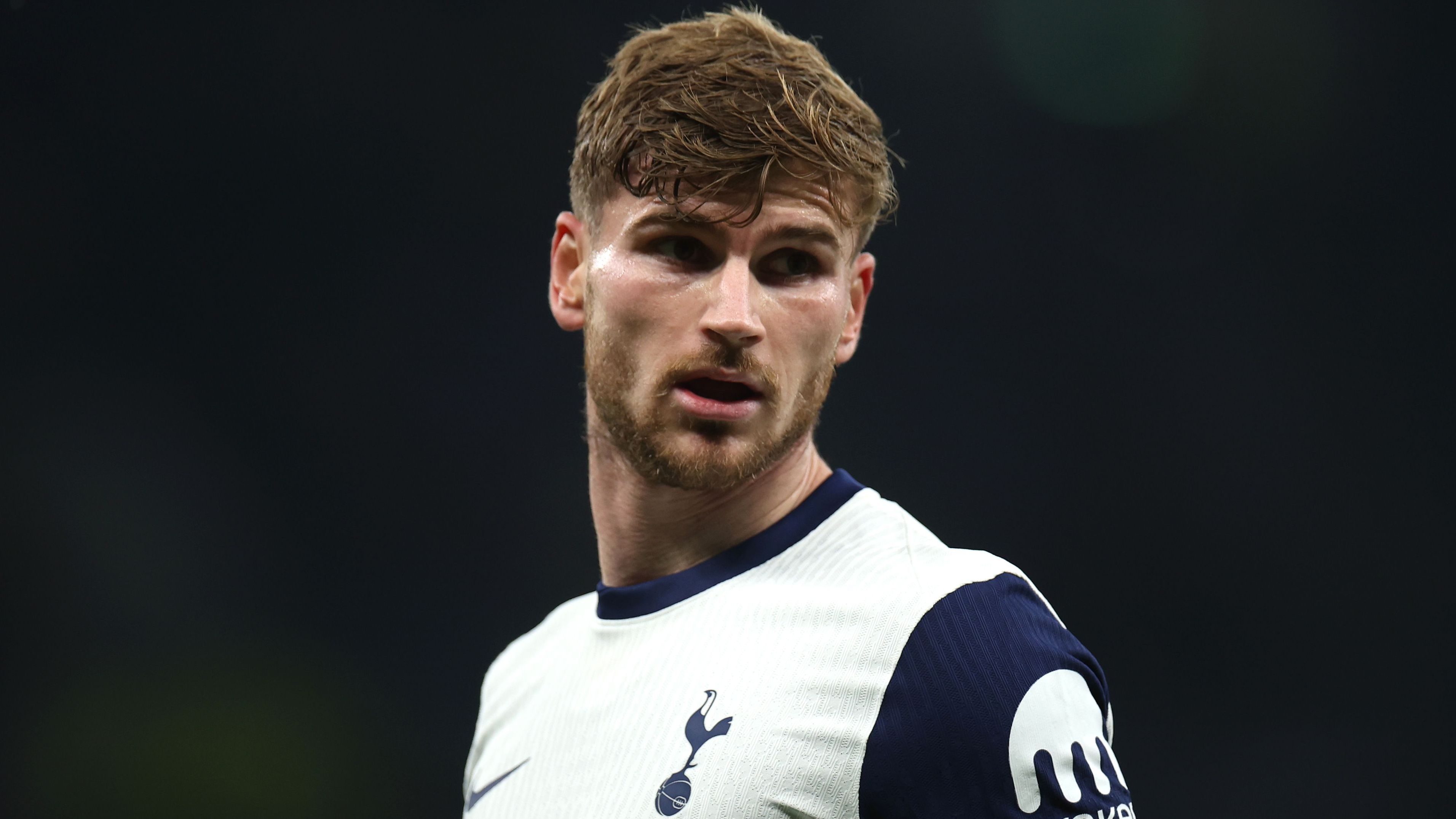 تخلى نادي آر بي لايبزيغ عن آماله في بيع تيمو فيرنر بعد رفضه عروضًا من الدوري الأمريكي لكرة القدم والدوري الإيطالي على الرغم من فرص مشاركته المحدودة