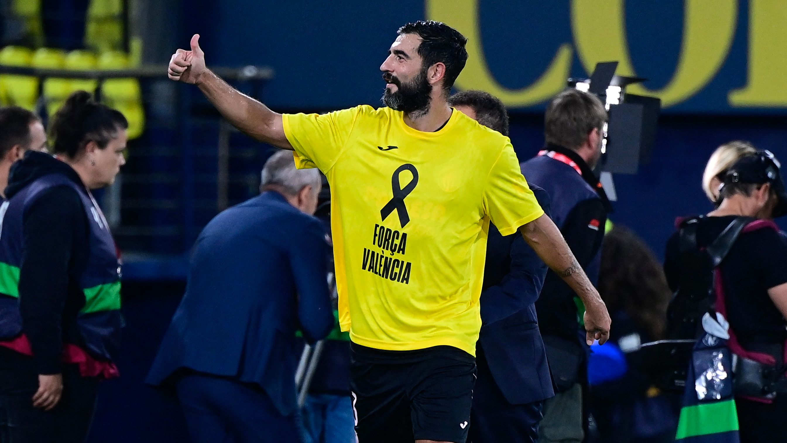 راؤول ألبيول، مدافع ريال مدريد السابق، يسعى للعودة إلى الدوري الإيطالي في سن 39 عامًا بعد رحيله عن فياريال