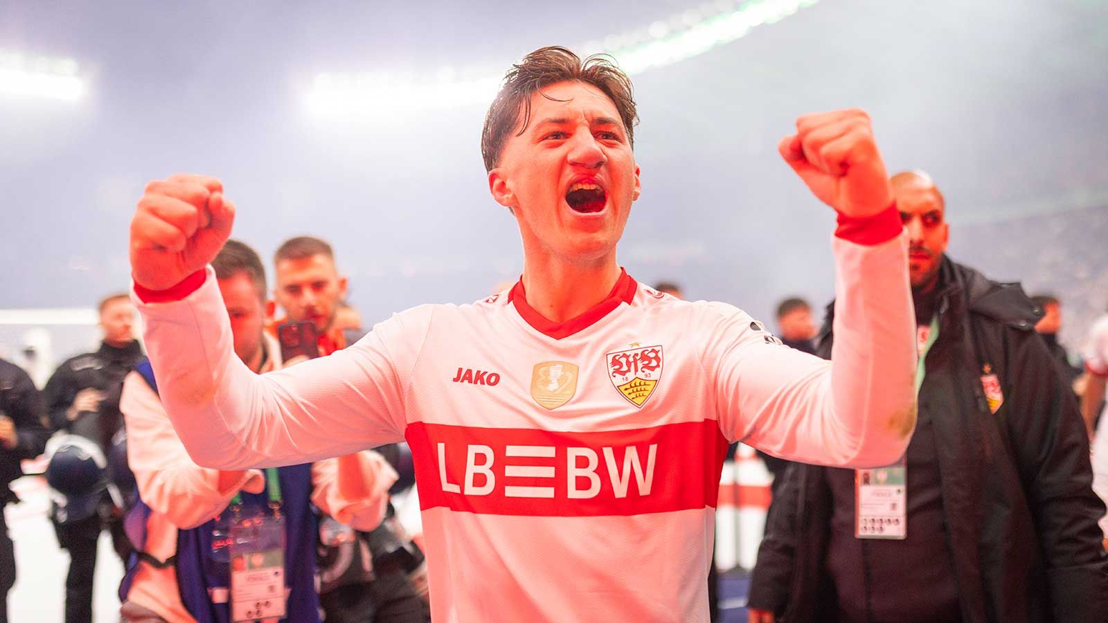 نجم شتوتغارت يُحدد خطته النهائية للانضمام إلى الدوري الأمريكي وسط ارتباطات مع ليفربول وريال مدريد
