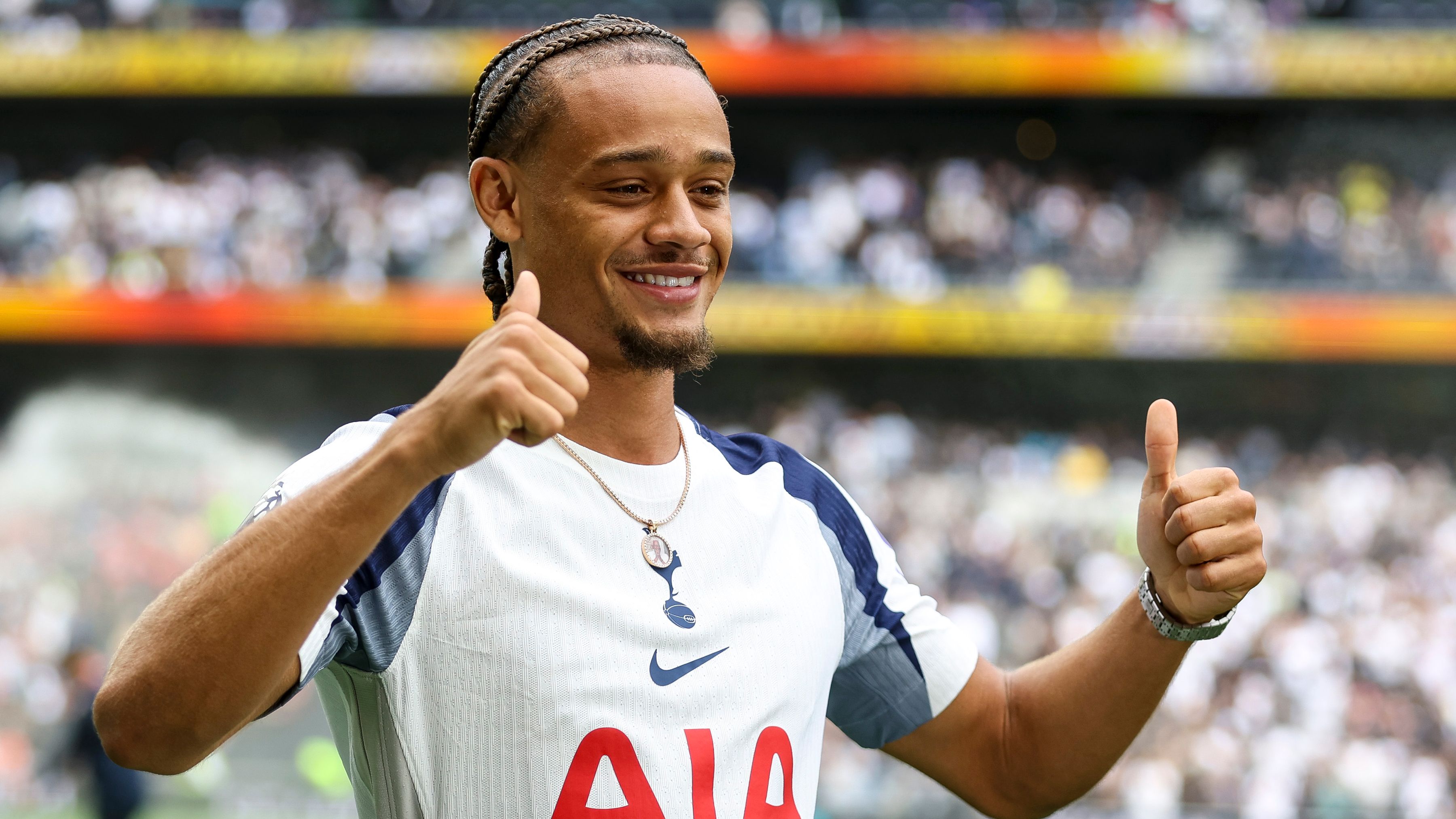 ليفربول يتفوق في تصنيفات سوق الانتقالات، بينما يتخلف مانشستر يونايتد وبرشلونة: تصنيفات أفضل 10 أندية في أوروبا