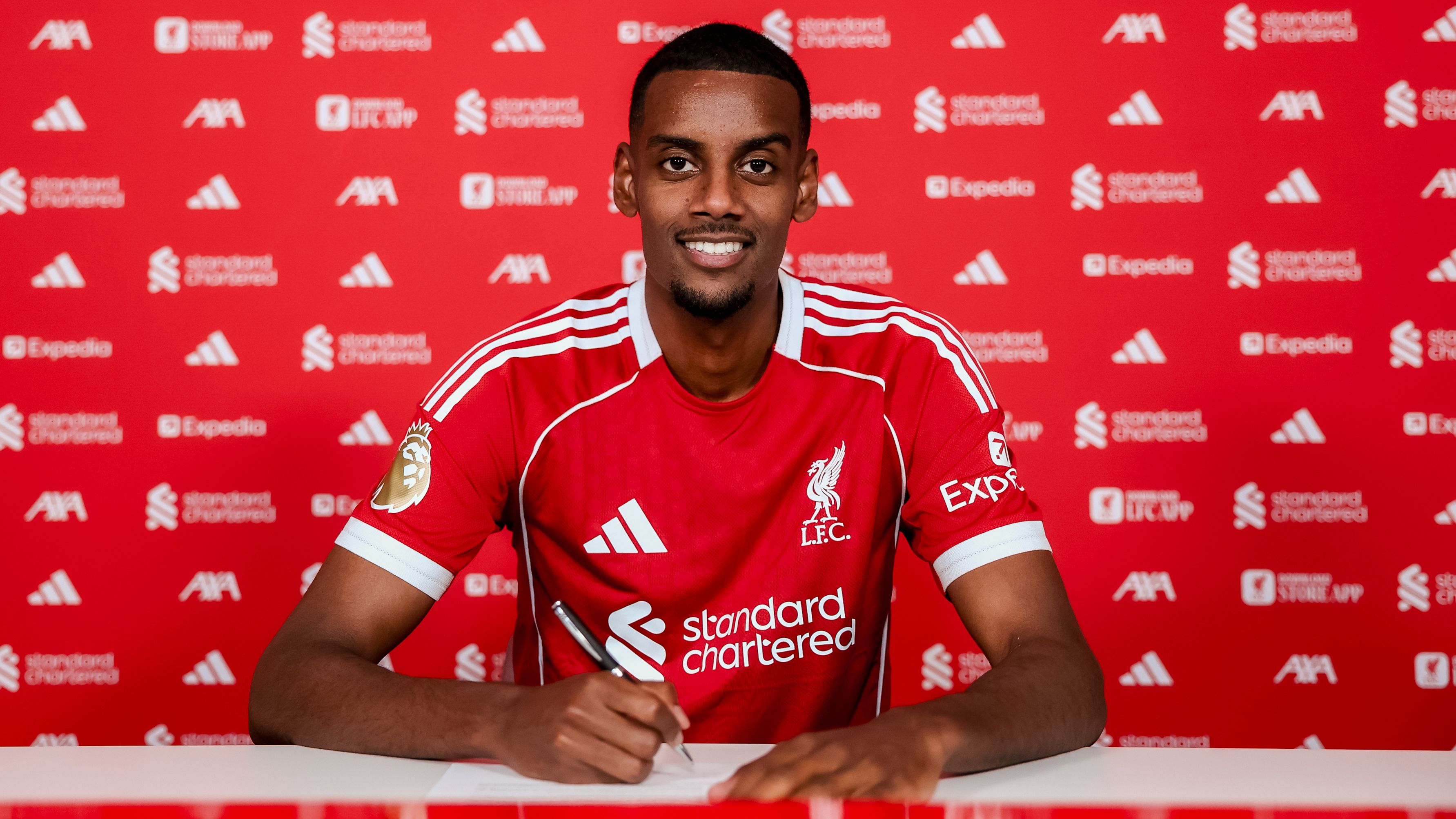 ليفربول يتفوق في تصنيفات سوق الانتقالات، بينما يتخلف مانشستر يونايتد وبرشلونة: تصنيفات أفضل 10 أندية في أوروبا