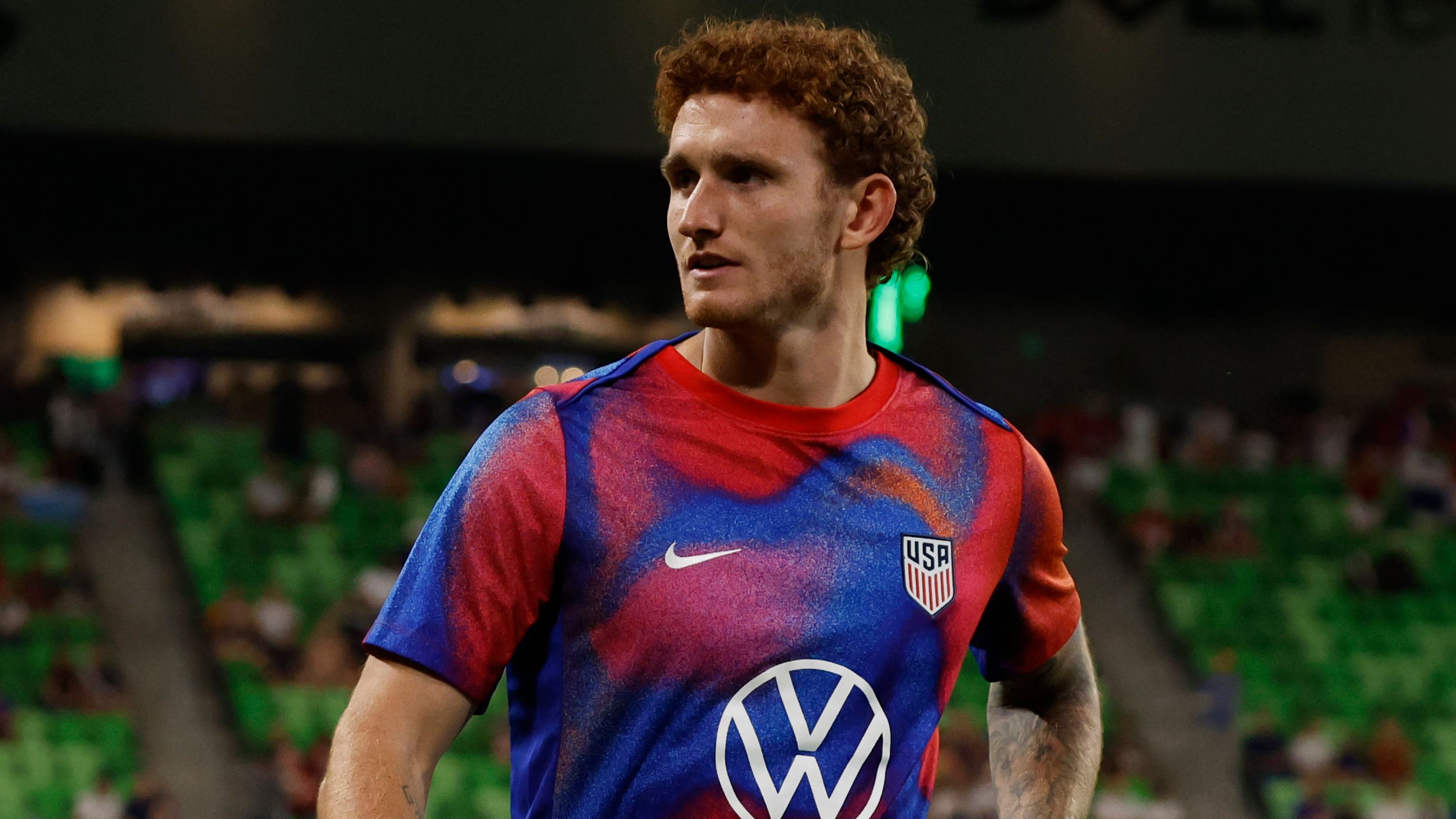جوش سارجنت، لاعب منتخب الولايات المتحدة الأمريكية لكرة القدم، يتحدث عن رفضه لاهتمام النادي بالبقاء مع نورويتش، وثقته في أداء المنتخب الوطني