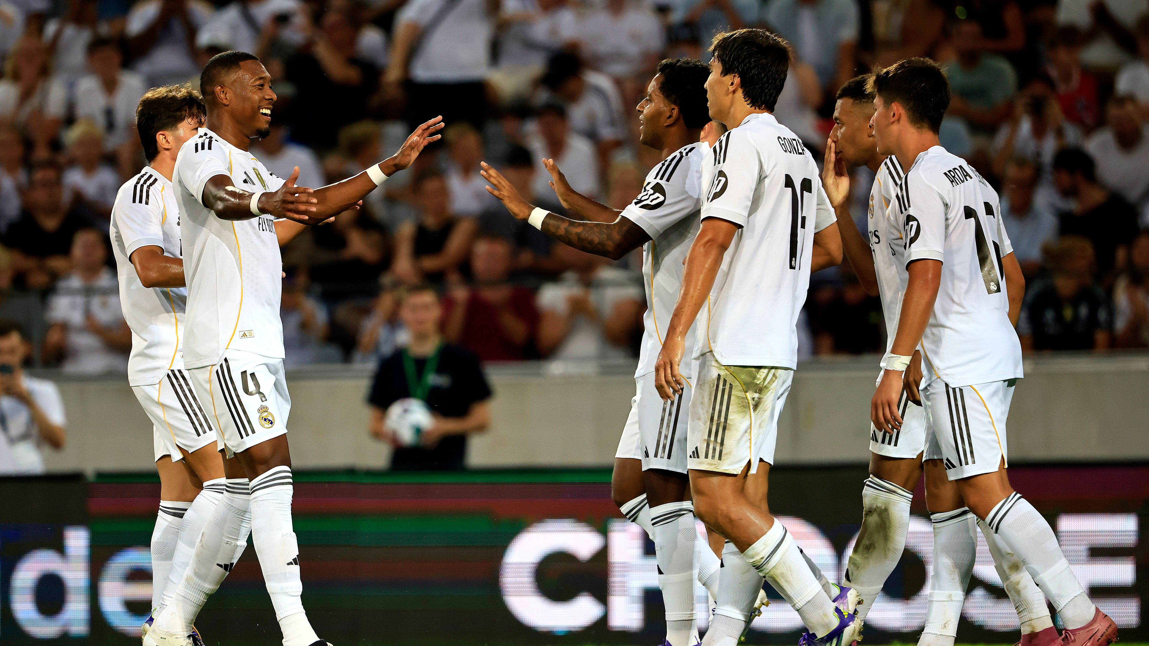 ديفيد ألابا يؤكد جاهزيته للعب 90 دقيقة كاملة في ظل تعافيه، بانتظار عودة ريال مدريد بعد حوار إيجابي مع تشابي ألونسو