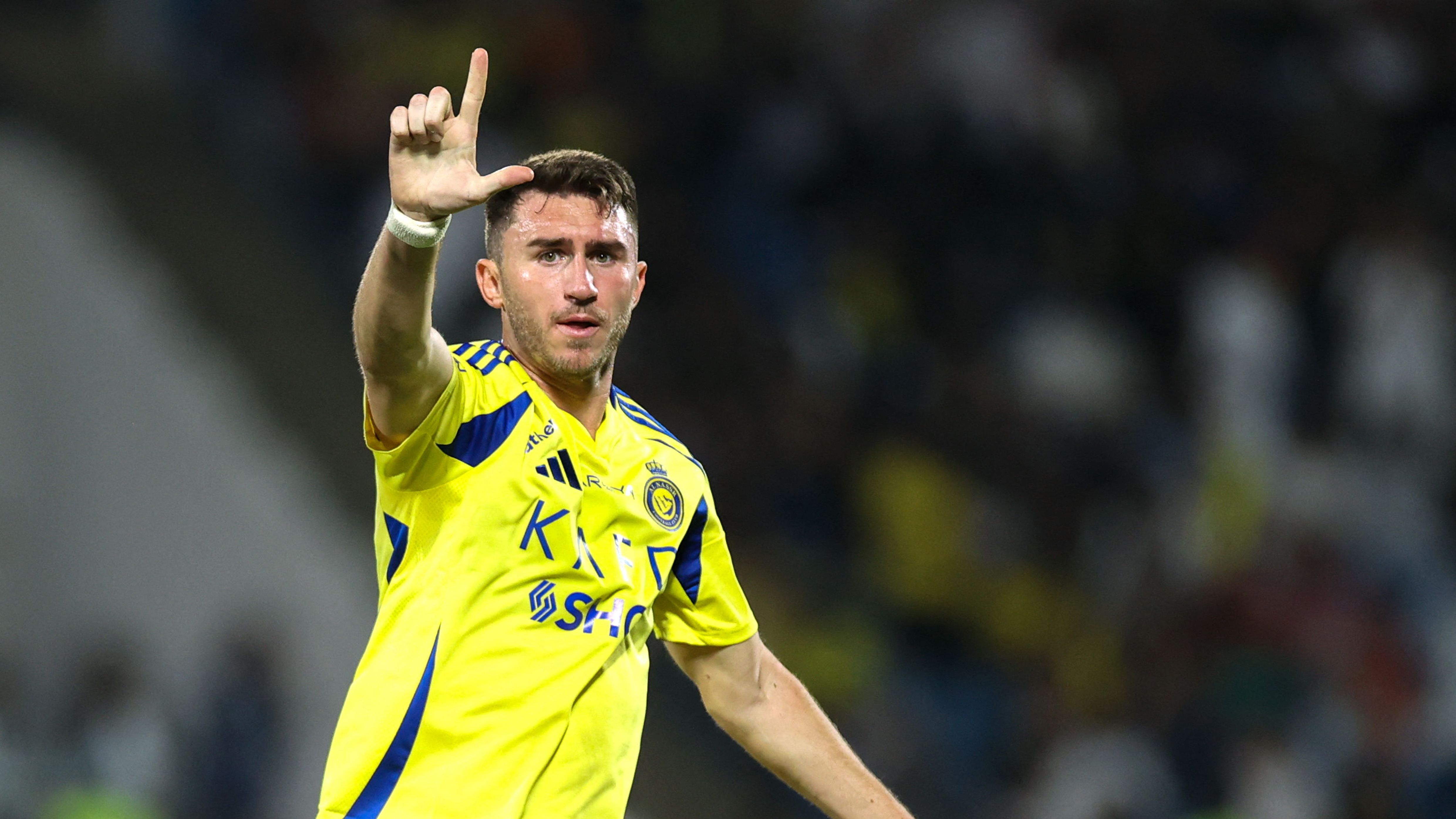 اقترح أيمريك لابورت الانتقال إلى العملاق التركي هربًا من النصر بعد انهيار صفقة نادي أتليتيك بسبب تعقيدات أوراق الدوري السعودي للمحترفين