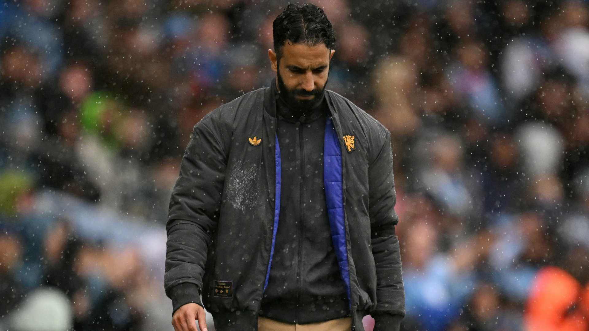 موقف مانشستر يونايتد من مستقبل روبن أموريم: رؤى وسط أسوأ بداية في الدوري الإنجليزي الممتاز منذ 33 عامًا والدفاع عن تكتيكات الدفاع الخماسي