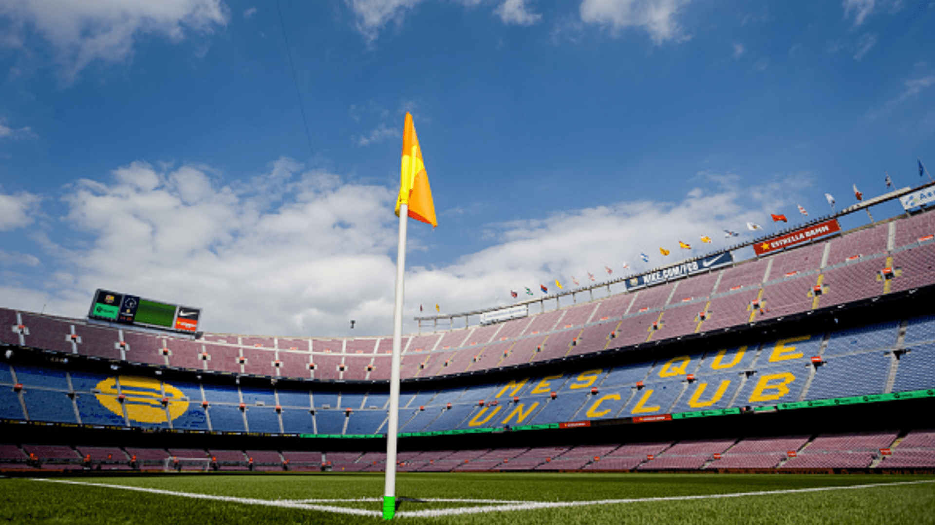 برشلونة يؤكد تأجيل مباراة خيتافي إلى ملعب يوهان كرويف الذي يتسع لـ 6000 متفرج مع اقتراب الموعد النهائي لدوري أبطال أوروبا