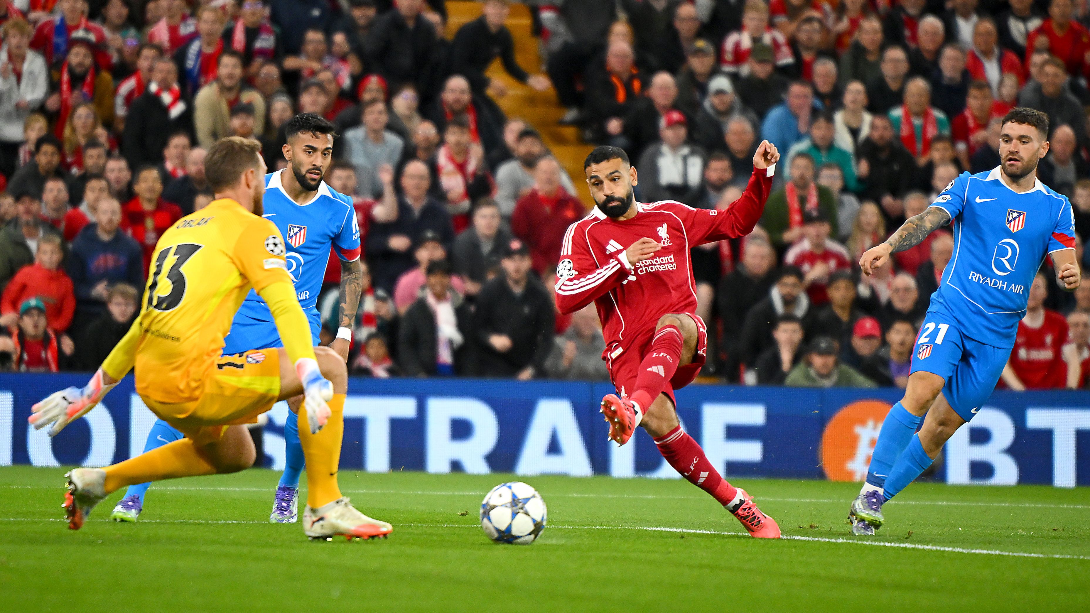 تقييمات لاعبي ليفربول ضد أتلتيكو مدريد: فيرجيل فان دايك يُقدّم أداءً بطوليًا في فوزٍ مثير في الوقت بدل الضائع، مع أول مشاركة لألكسندر إيزاك في افتتاحية مثيرة لدوري أبطال أوروبا.
